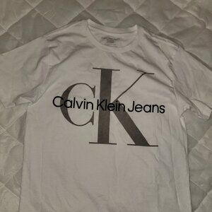 White tshirt for kid